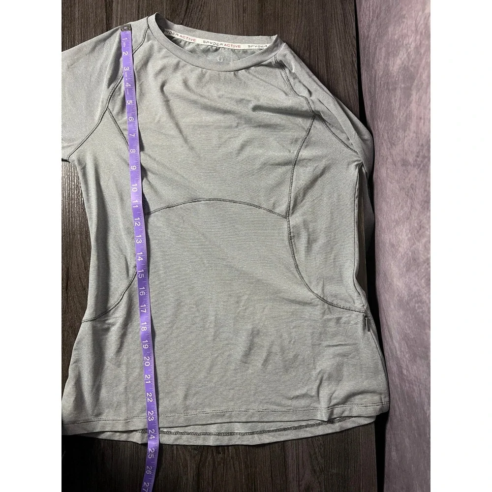 Spyder Active NWT Gray Striped Base Layer Top Women's Size Medium - Picture 10 of 10